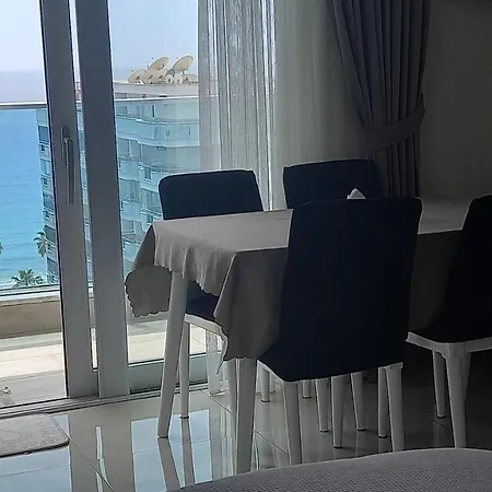 Apartment Impire студия с невероятным видом Alanya
